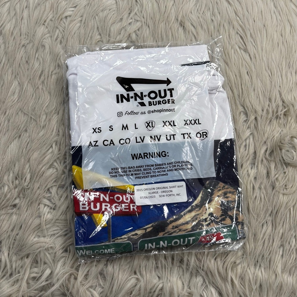 NEW - In-N-Out Burger Men's Unisex XL Oregon 2015 Graphic Tee White